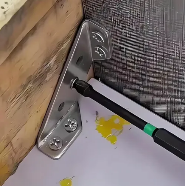 Conector de Canto de Aço Inoxidável Ângulo de 90° para Móveis Universal Kit 15 cant. 105 paraf. F-567 Saint Plus - Imagem 8