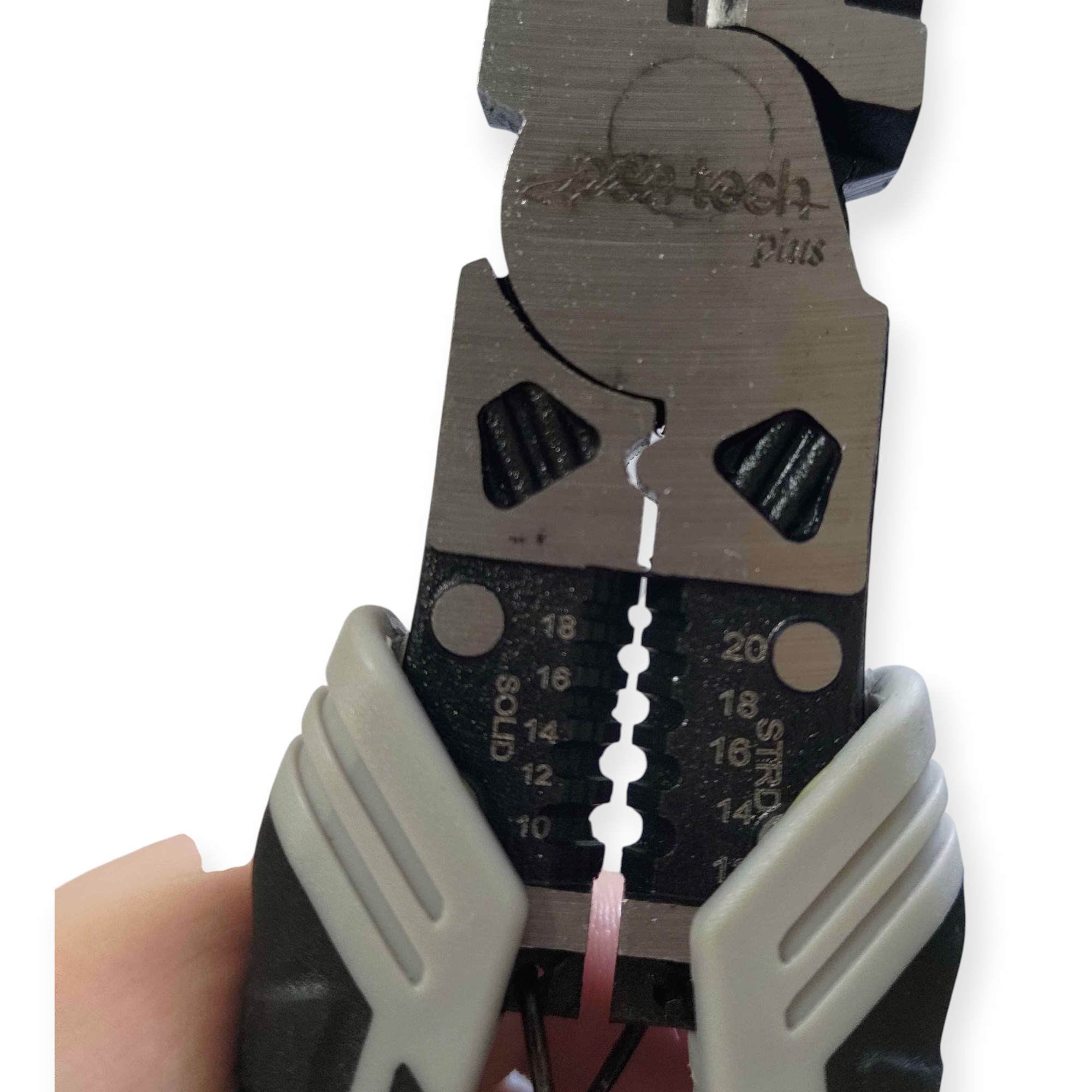 Alicate Universal Crimpador Descascador Ultra Forte F-534 Pen Tech Plus - Imagem 4